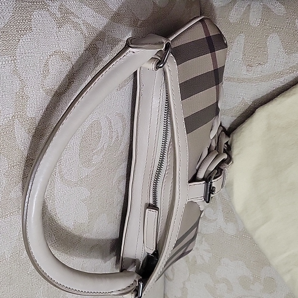 BURBERRY BAG AUTHENTIC VINTAGE EUC - Picture 6 of 11